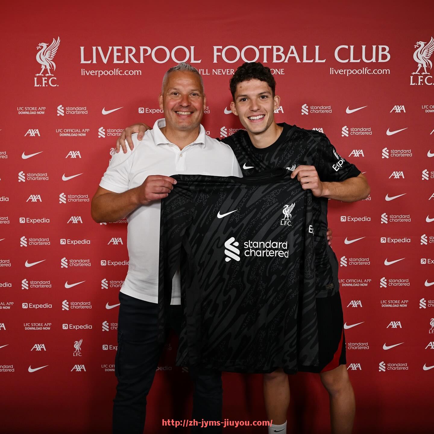 九游jiuyou-英超最快球员排名:萨内速度揭秘及对比分析